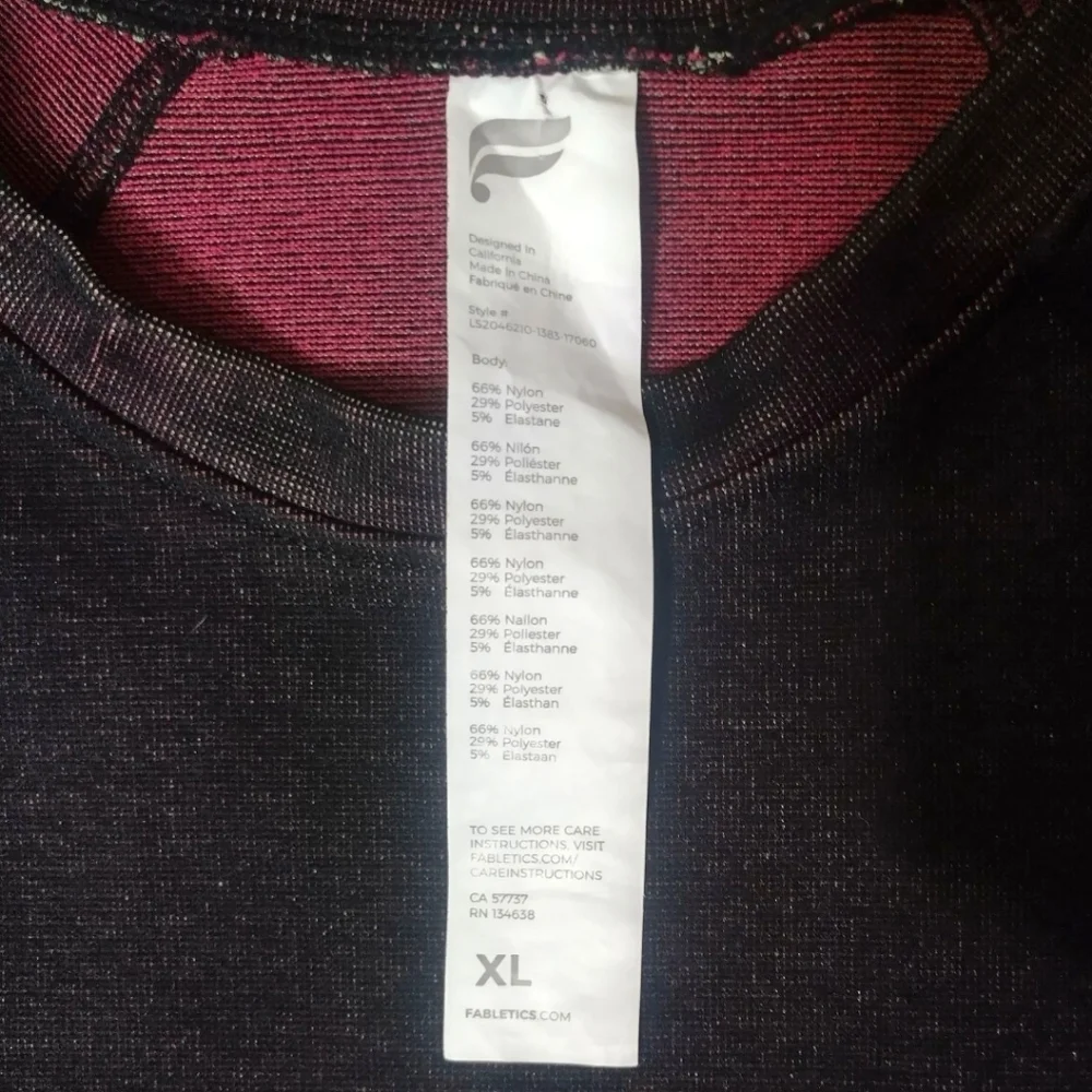 Fabletics Long Sleeve Aisley Crop Top | Black Seamless | Size XL | NWOT - Picture 8 of 11